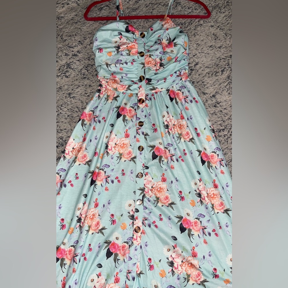 NWOT- Beautiful Floral Sundress in Size Small. Brand New! - Picture 2 of 16